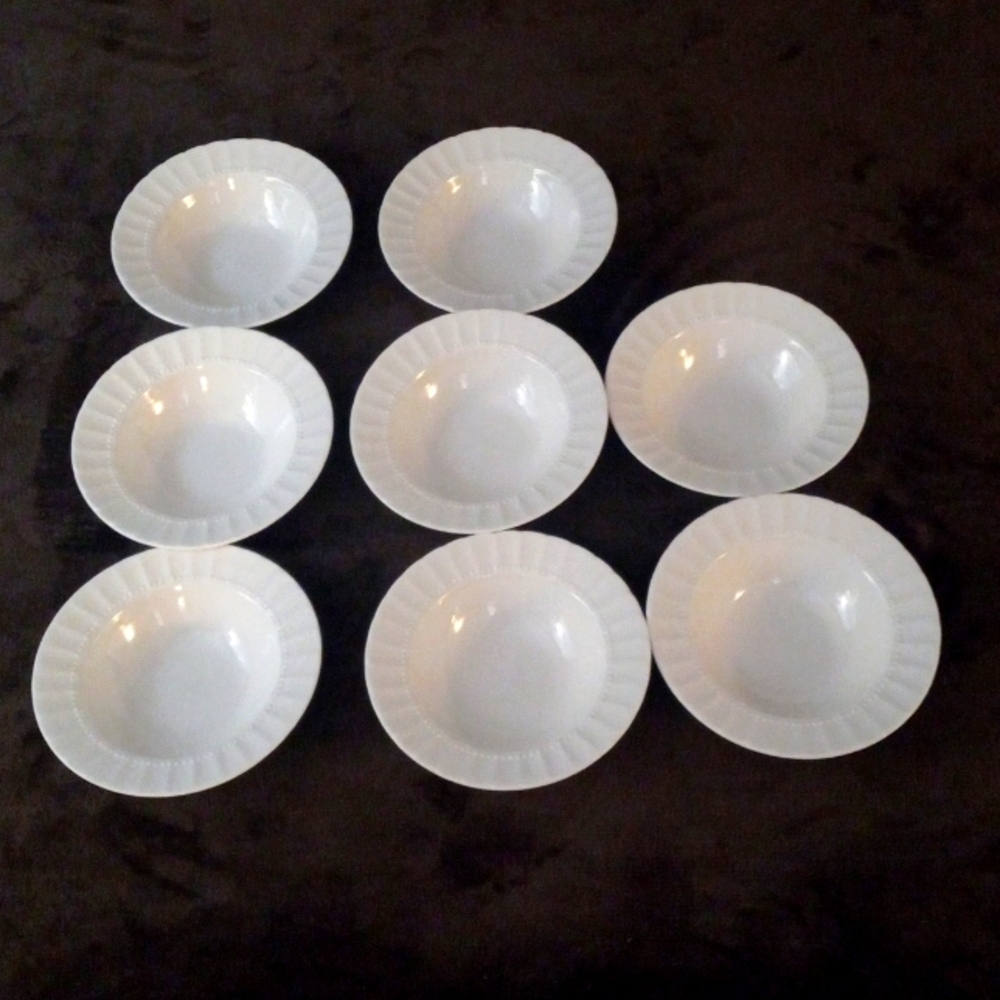 Gibson dishware set